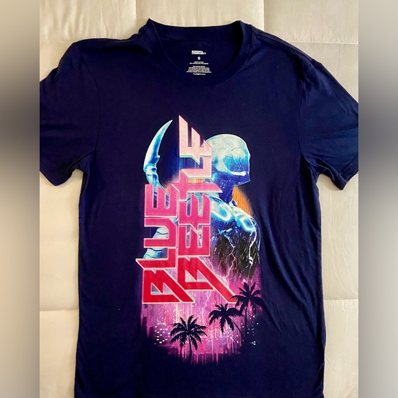 DC Comics Blue Beetle Super Hero Short Sleeve Navy T-Shirt Sonoma Women’s NWT - Picture 2 of 3